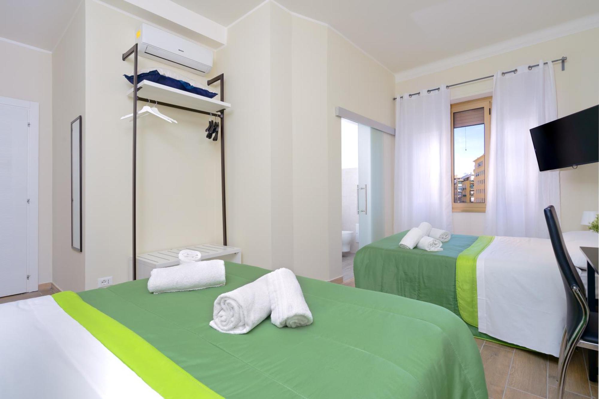Comfort Rooms Piazza Mariano Armellini Roma Esterno foto