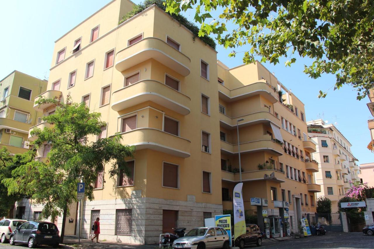 Comfort Rooms Piazza Mariano Armellini Roma Esterno foto